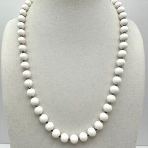 Vintage 90s‎ White Plastic Bead Necklace Round Strand Boho Spring Ring Jewelry